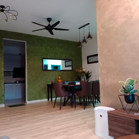Muslim Homestay At Meru Ipoh Exterior photo