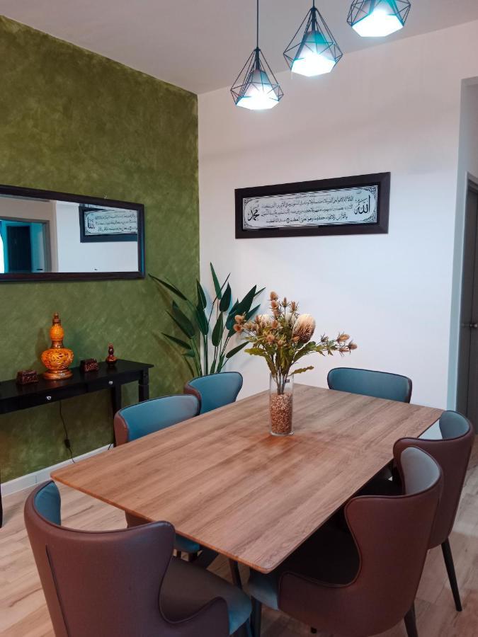 Muslim Homestay At Meru Ipoh Exterior photo